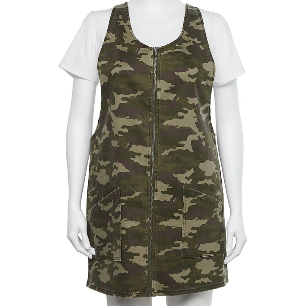 Junior Plus Size SO Pinafore Dress Size 1X Camouflaged Front-Zip Jumper MSRP $50